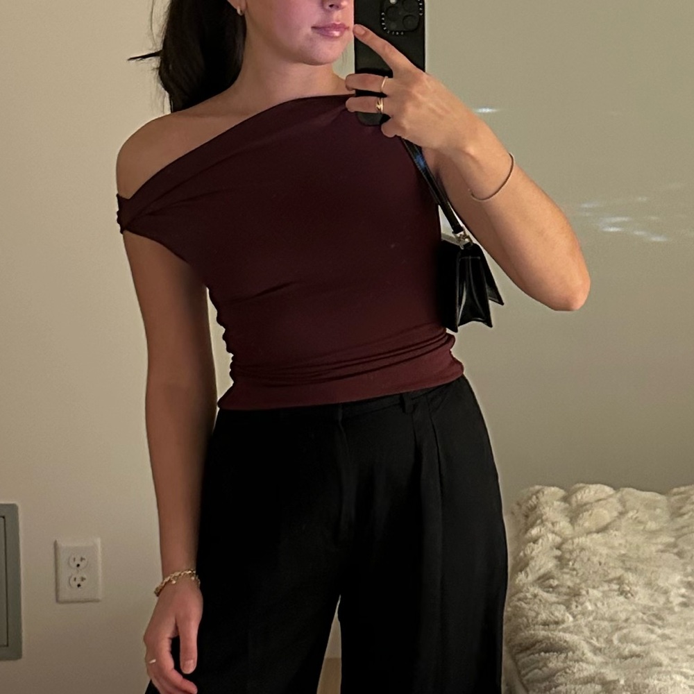 Aritzia Contour Burgundy Off-Shoulder Top